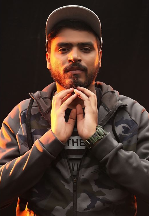 Amit Bhadana Net Worth, Wife, Age, Family, Dialogue, GF, Height, Weight